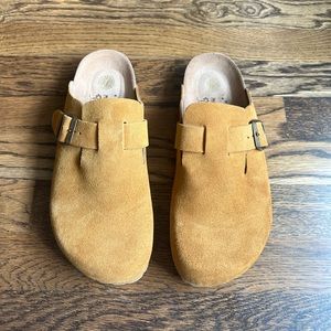 Suede Clogs EU39